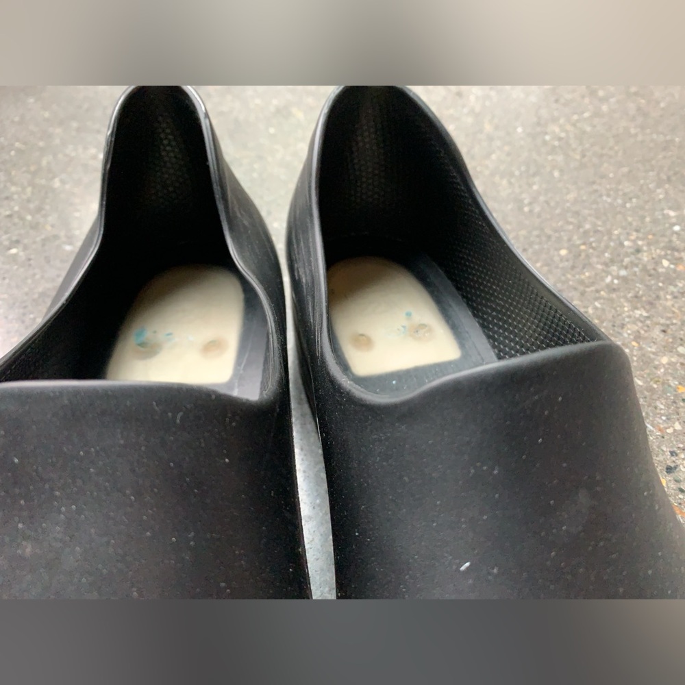 Sticky Shoes Black Clogs Women’s 8.5M - Picture 5 of 14
